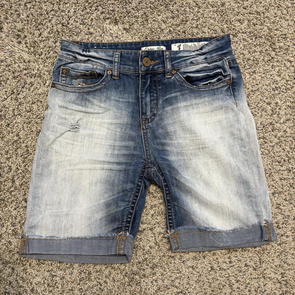 Indigo Rein Womens Denim Bermuda Shorts Size 7 Light Wash Cuffed Hem